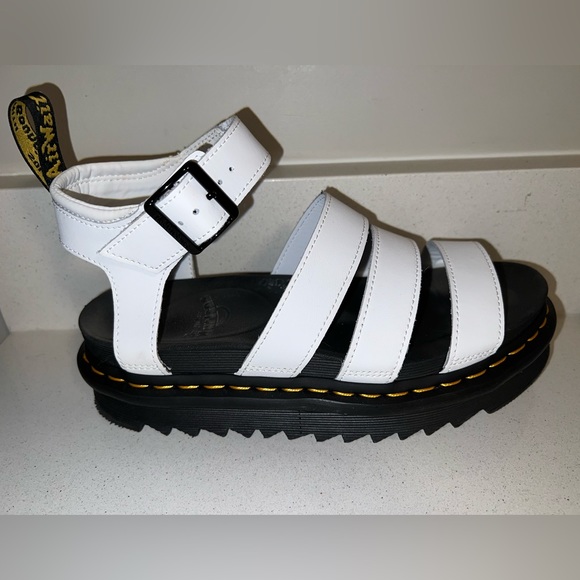 NIB Dr. Martens Blaire Sandals size 7 - Picture 5 of 13